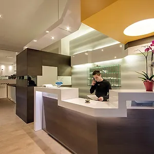 Genius Downtown Otel
