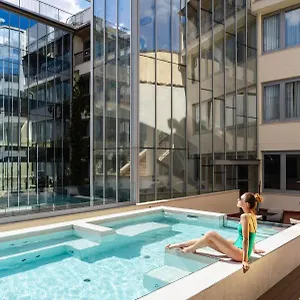Iq 4*, Floransa İtalya