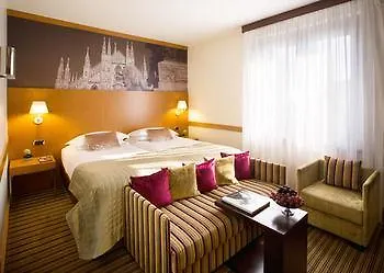 Отель Starhotels Tourist Милан