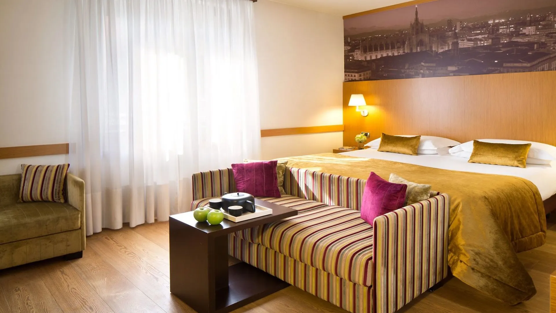 **** Отель Starhotels Tourist Милан Италия