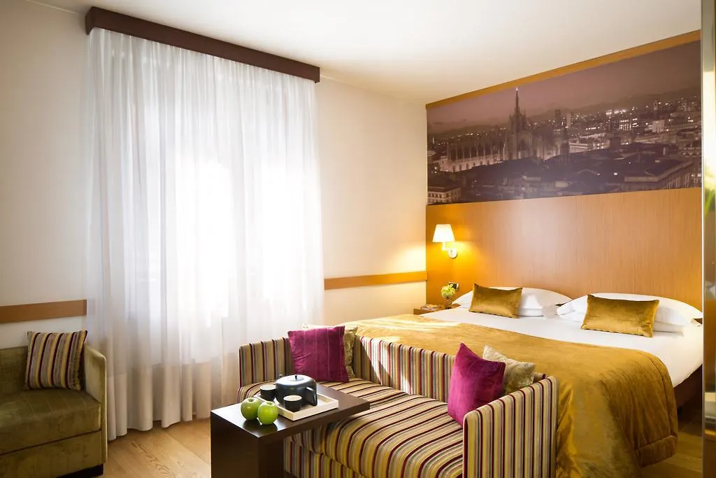 Starhotels Tourist Милан Отель