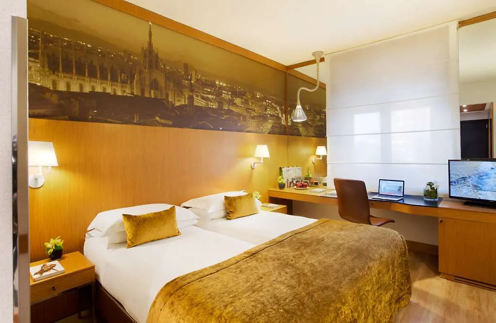 Starhotels Tourist Милан Италия