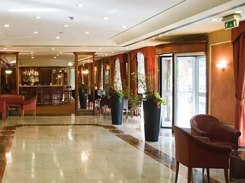 Starhotels Tourist Милан 4*,