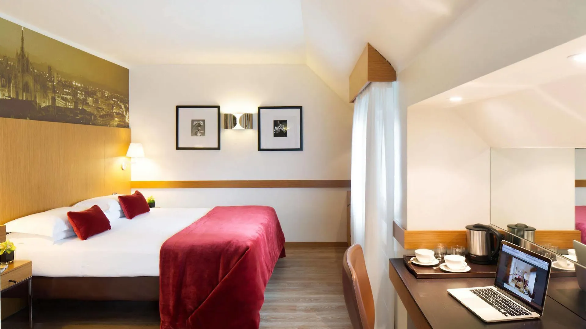 Starhotels Tourist Милан