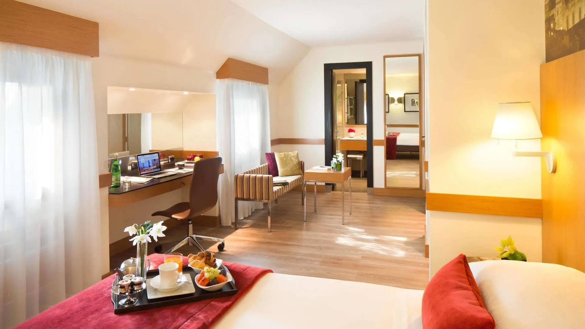 **** Отель Starhotels Tourist Милан Италия